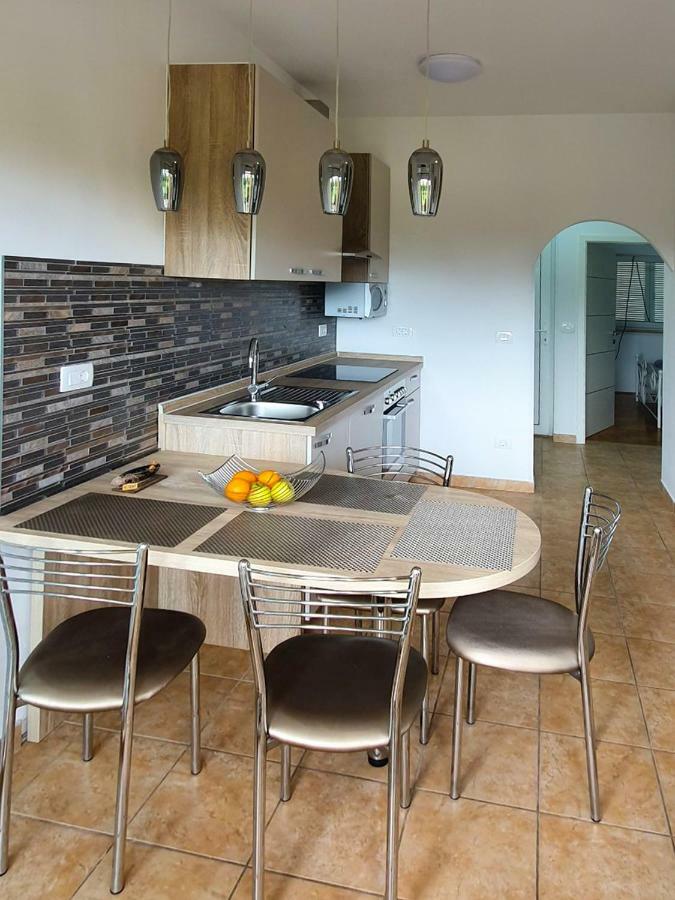 Lastovka Posesi Apartment Medulin Luaran gambar