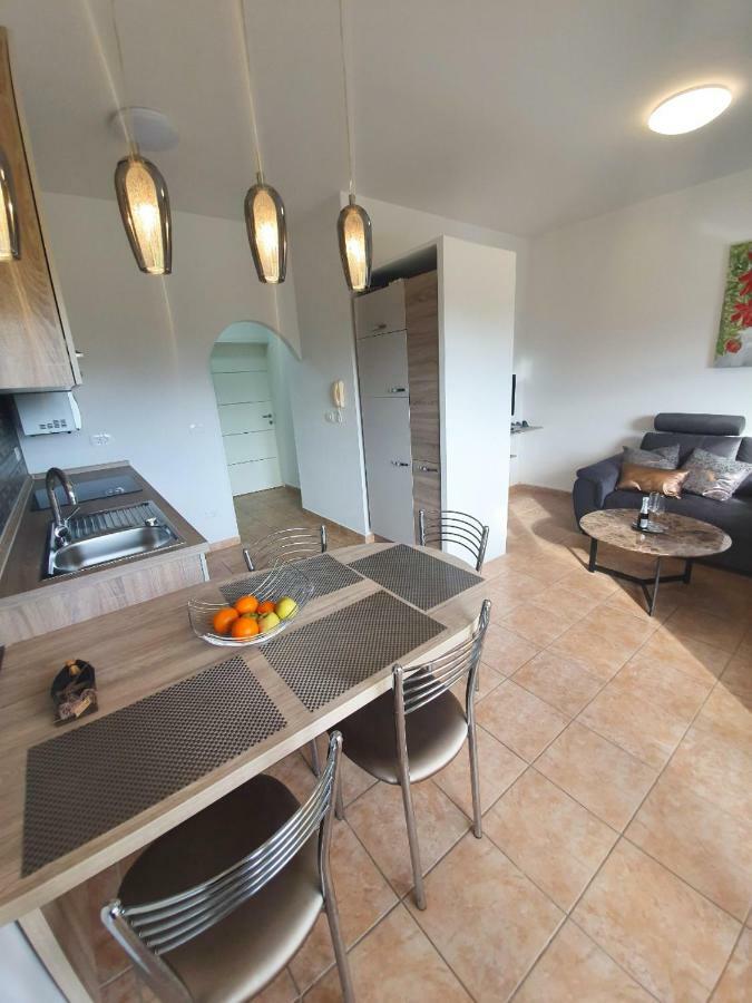 Lastovka Posesi Apartment Medulin Luaran gambar